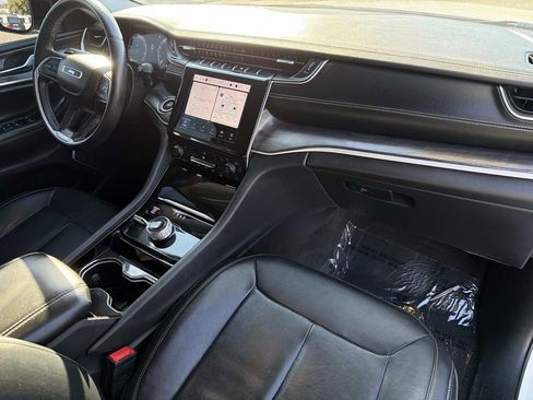 Used 2022 Jeep Grand Cherokee L Limited image 27