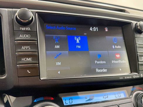 Used 2017 Toyota RAV4 XLE AWD/4WD image 18