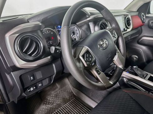 Certified 2023 Toyota Tacoma SR5 AWD/4WD image 7