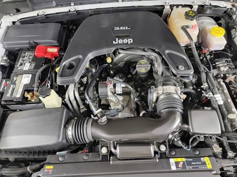 Used 2021 Jeep Wrangler Sport AWD/4WD image 33