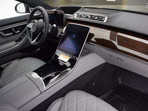New 2025 Mercedes-Benz S 580 4MATIC Sedan image 14