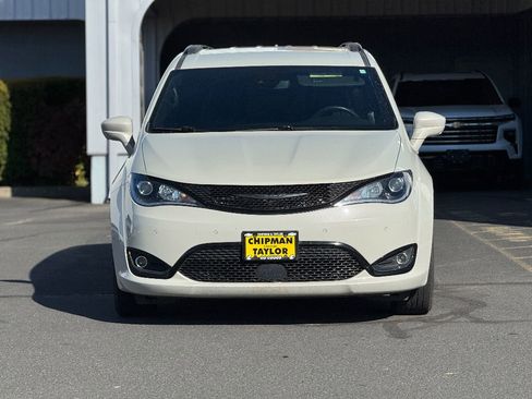 Used 2020 Chrysler Pacifica Touring-L w/ Advanced Safetytec Group image 11