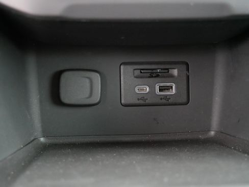 Used 2022 GMC Acadia AT4 w/ Trailering Package image 33