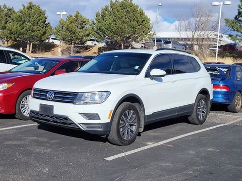 Used 2020 Volkswagen Tiguan S image 3