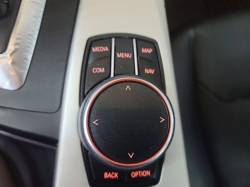 Used 2017 BMW 320i xDrive Sedan image 25