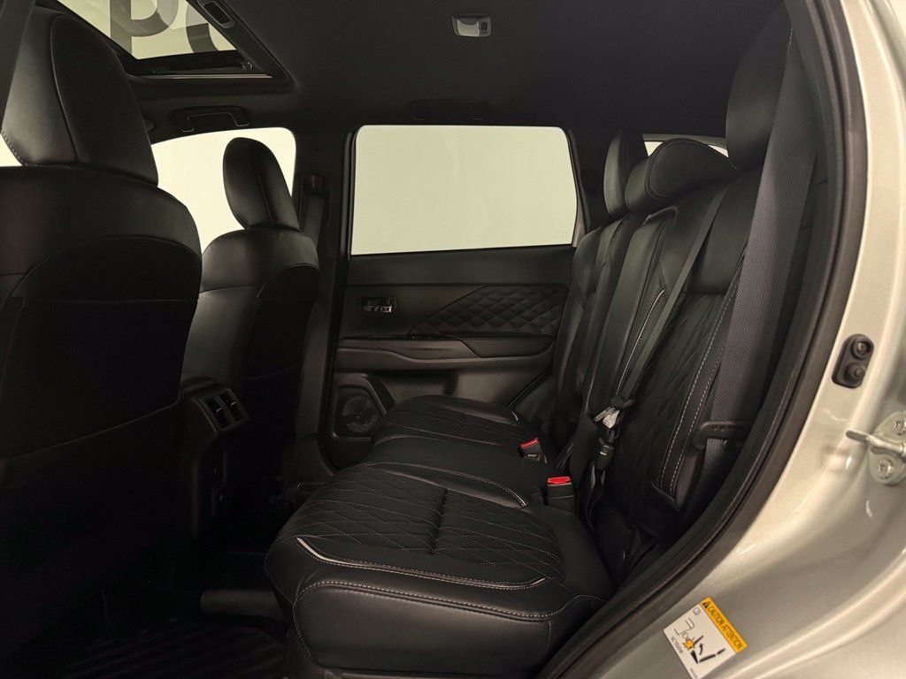 Used 2022 Mitsubishi Outlander GT AWD/4WD image 10