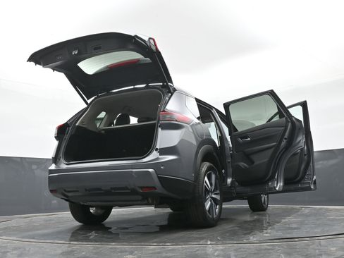 Used 2024 Nissan Rogue SL image 48