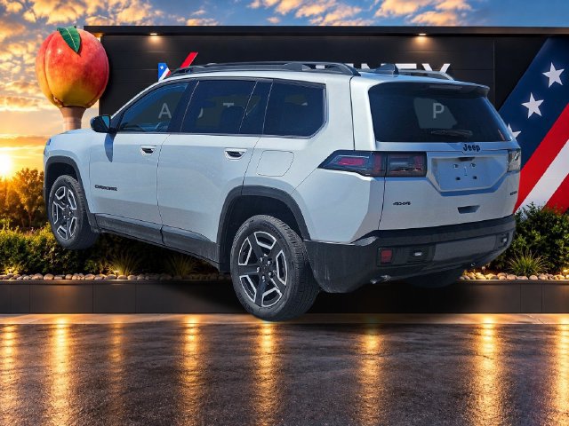 Used 2026 Jeep Cherokee Limited AWD/4WD image 3