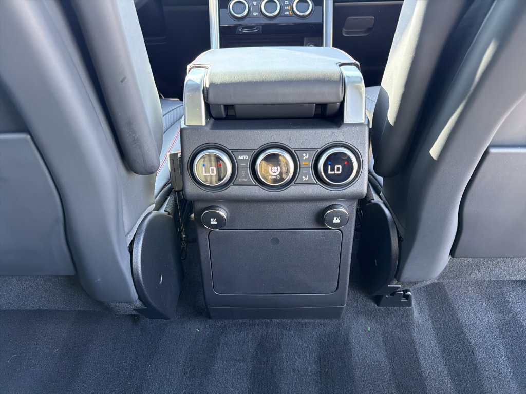 Used 2019 Land Rover Discovery HSE AWD/4WD image 21