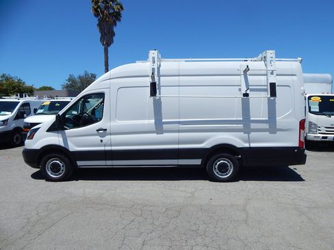 Used 2019 Ford Transit 250 148 High Roof Extended RWD image 5