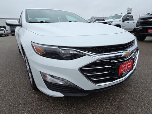 Used 2025 Chevrolet Malibu LT image 11