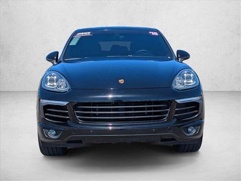 Used 2015 Porsche Cayenne S image 2