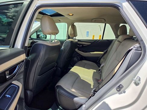 Used 2022 Subaru Outback Limited AWD/4WD image 16
