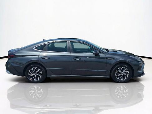 New 2026 Hyundai Sonata Blue FWD image 4