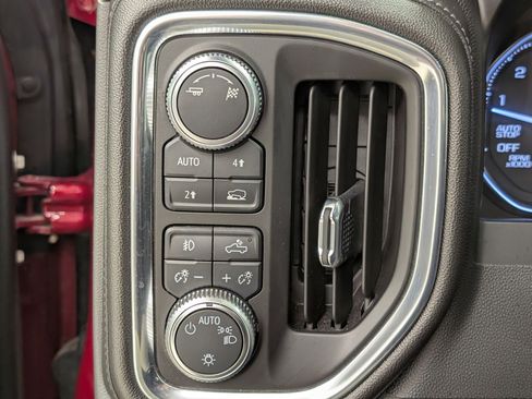 Used 2019 GMC Sierra 1500 SLE w/ SLE Value Package image 24