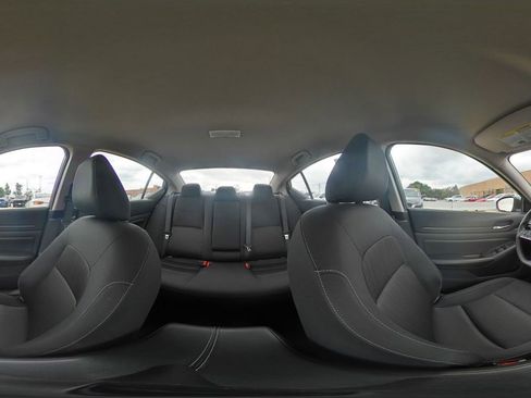 Used 2025 Nissan Altima 2.5 SV FWD image 42