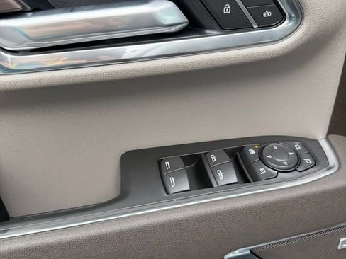 New 2026 GMC Sierra 1500 SLT w/ SLT Premium Package image 9