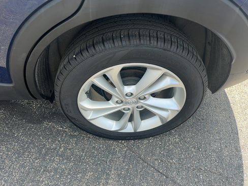 Used 2023 Buick Encore GX Preferred w/ Cold Weather Comfort Package FWD image 9