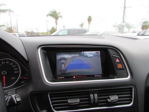 Used 2016 Audi Q5 2.0T Premium Plus w/ Technology Package image 10