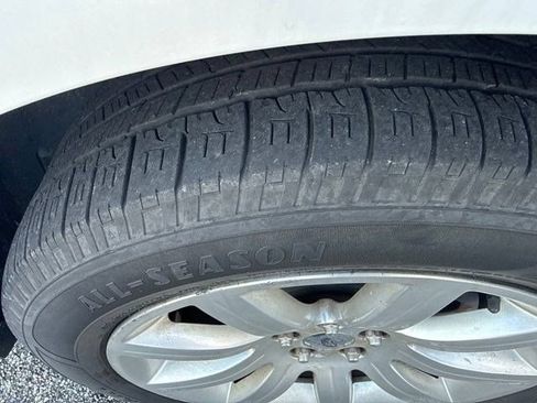 Used 2010 Ford Flex Limited FWD image 4