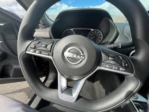 Used 2025 Nissan Sentra SV FWD image 25