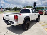 Used 2022 Toyota Tacoma 2WD Access Cab image 5