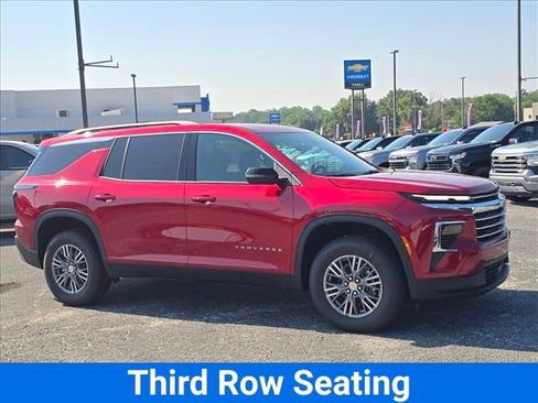 New 2026 Chevrolet Traverse LT w/ Driver Confidence Package FWD image 2