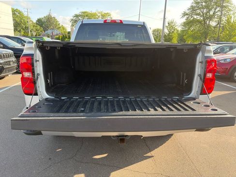 Used 2018 Chevrolet Silverado 1500 Custom w/ Custom Value Package AWD/4WD image 11