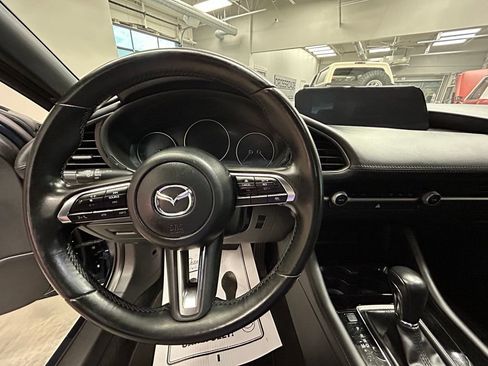 Used 2024 MAZDA MAZDA3 s FWD image 8