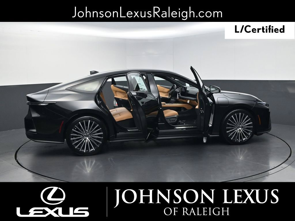Certified 2026 Lexus ES 350e w/ Accessory Package (Z2) FWD image 32