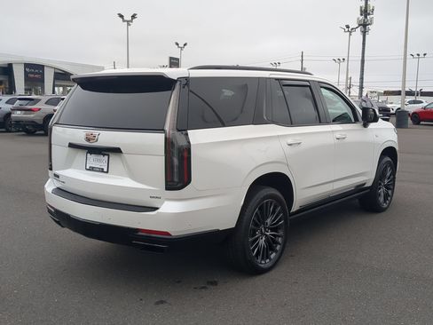 Certified 2025 Cadillac Escalade Sport AWD/4WD image 7