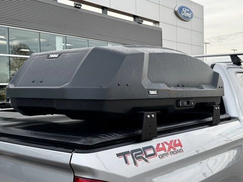 Used 2016 Toyota Tundra SR5 w/ TRD Off Road Package AWD/4WD image 36