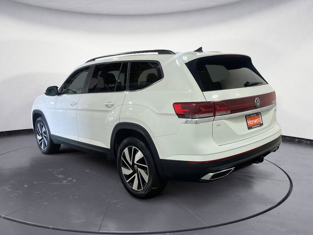 Used 2025 Volkswagen Atlas SE AWD/4WD image 18