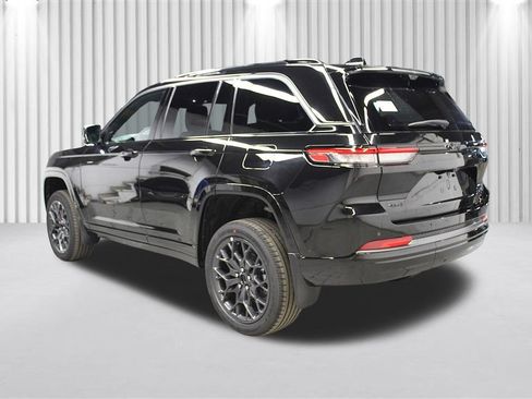 New 2026 Jeep Grand Cherokee Summit AWD/4WD image 5
