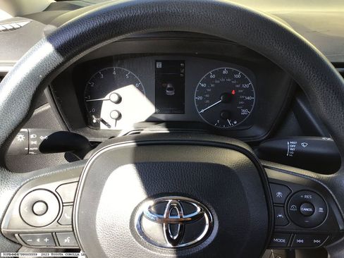Used 2023 Toyota Corolla LE image 8