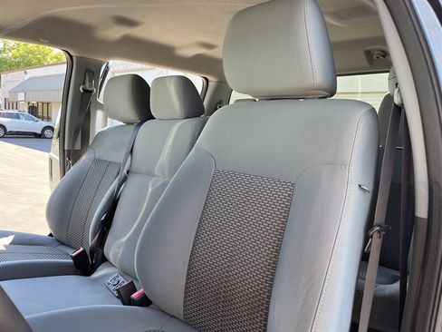 Used 2011 Ford F250 XLT w/ XLT Premium Pkg image 26