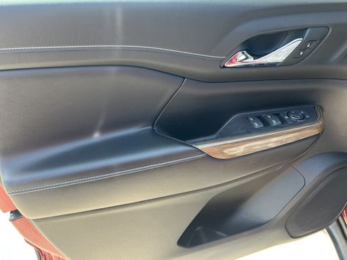 Used 2019 GMC Acadia SLE FWD image 12