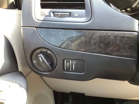 Used 2013 Dodge Grand Caravan SXT FWD image 38