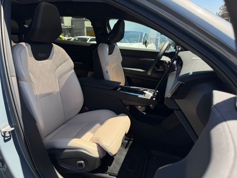 Used 2025 Polestar Polestar 3 w/ Plus Pack AWD/4WD image 34