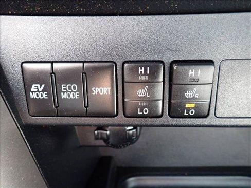 Used 2018 Toyota RAV4 Limited w/ Advanced Technology Package AWD/4WD image 19