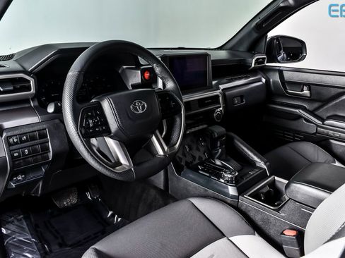 Used 2025 Toyota Tacoma TRD Off-Road image 13