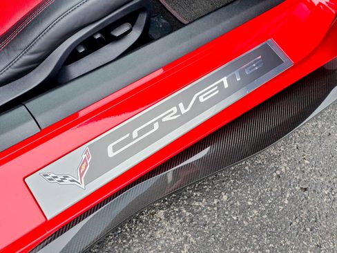 Used 2016 Chevrolet Corvette Z06 w/ 3LZ Preferred Equipment Group image 21