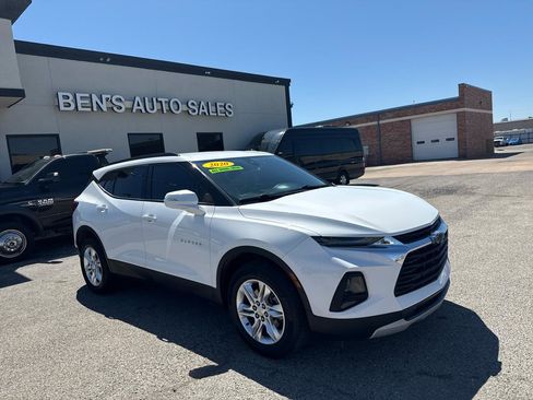 Used 2020 Chevrolet Blazer LT w/ Sound & Technology Package AWD/4WD image 4