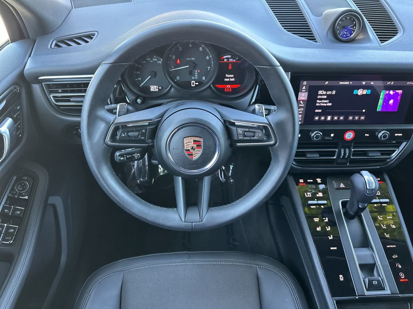 Certified 2025 Porsche Macan AWD/4WD image 15