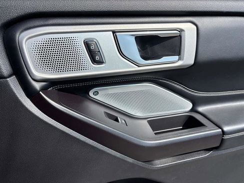 Used 2020 Ford Explorer ST w/ Premium Technology Package image 18