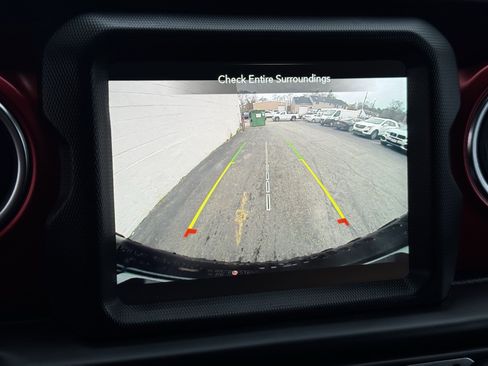 Used 2023 Jeep Wrangler Unlimited Rubicon image 26