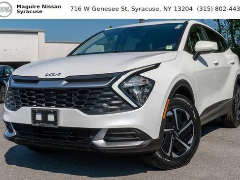 Used 2023 Kia Sportage LX AWD/4WD image 1