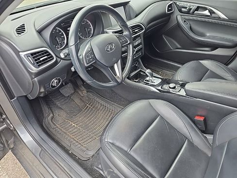 Used 2018 INFINITI QX30 image 11