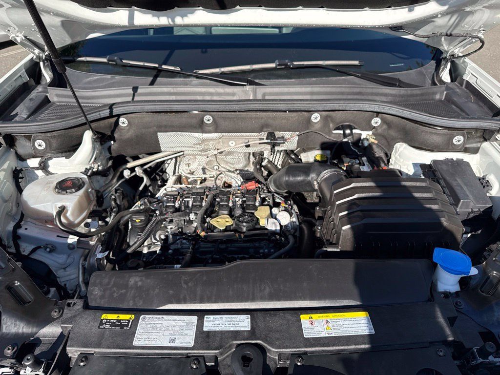 Used 2025 Volkswagen Atlas SE FWD image 43