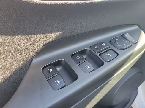 Used 2020 Hyundai Kona SEL image 18